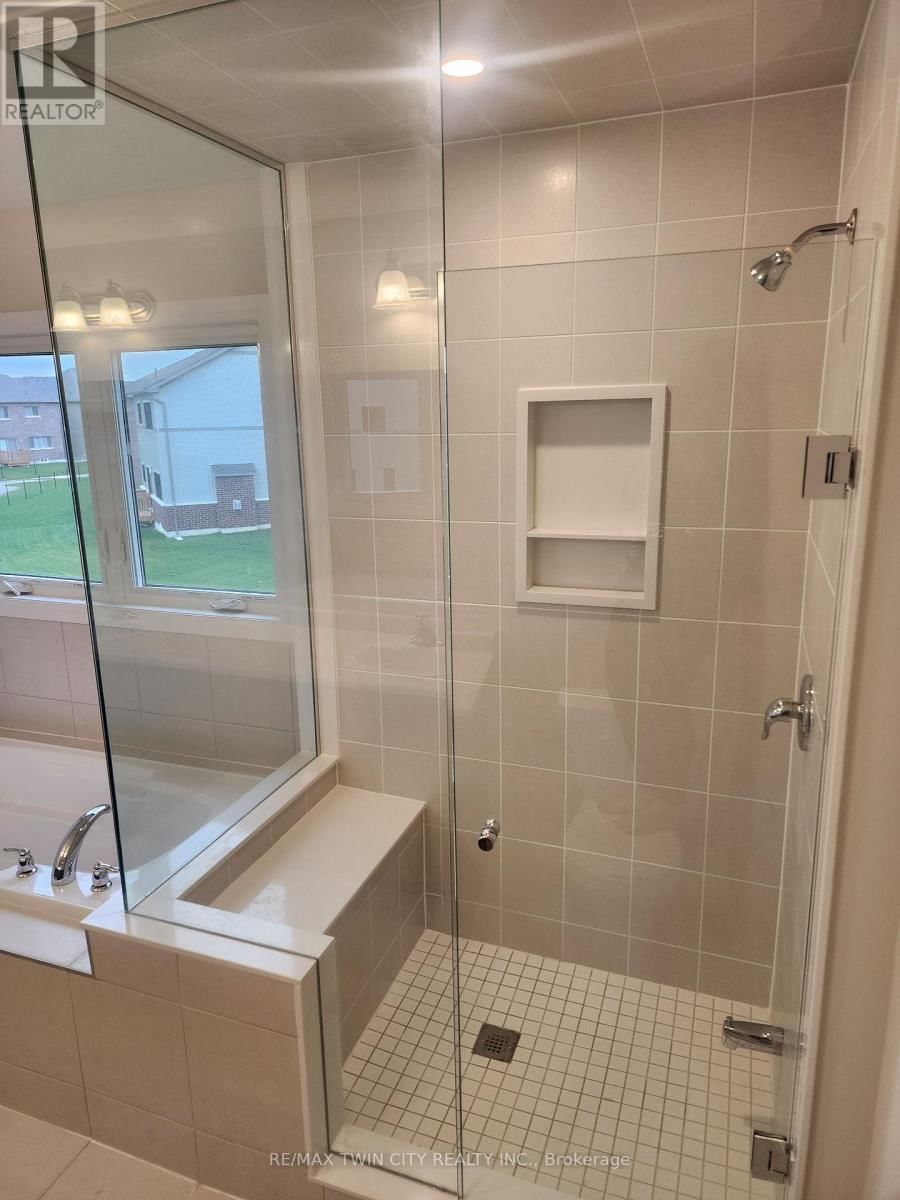 121 DAY STREET Image 19