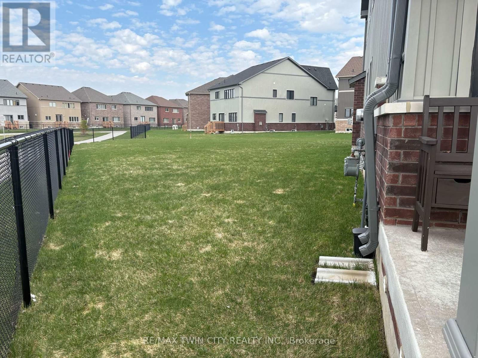 121 DAY STREET Image 21