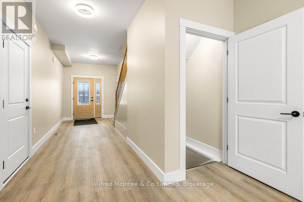 225 SAUGEEN STREET Image 11