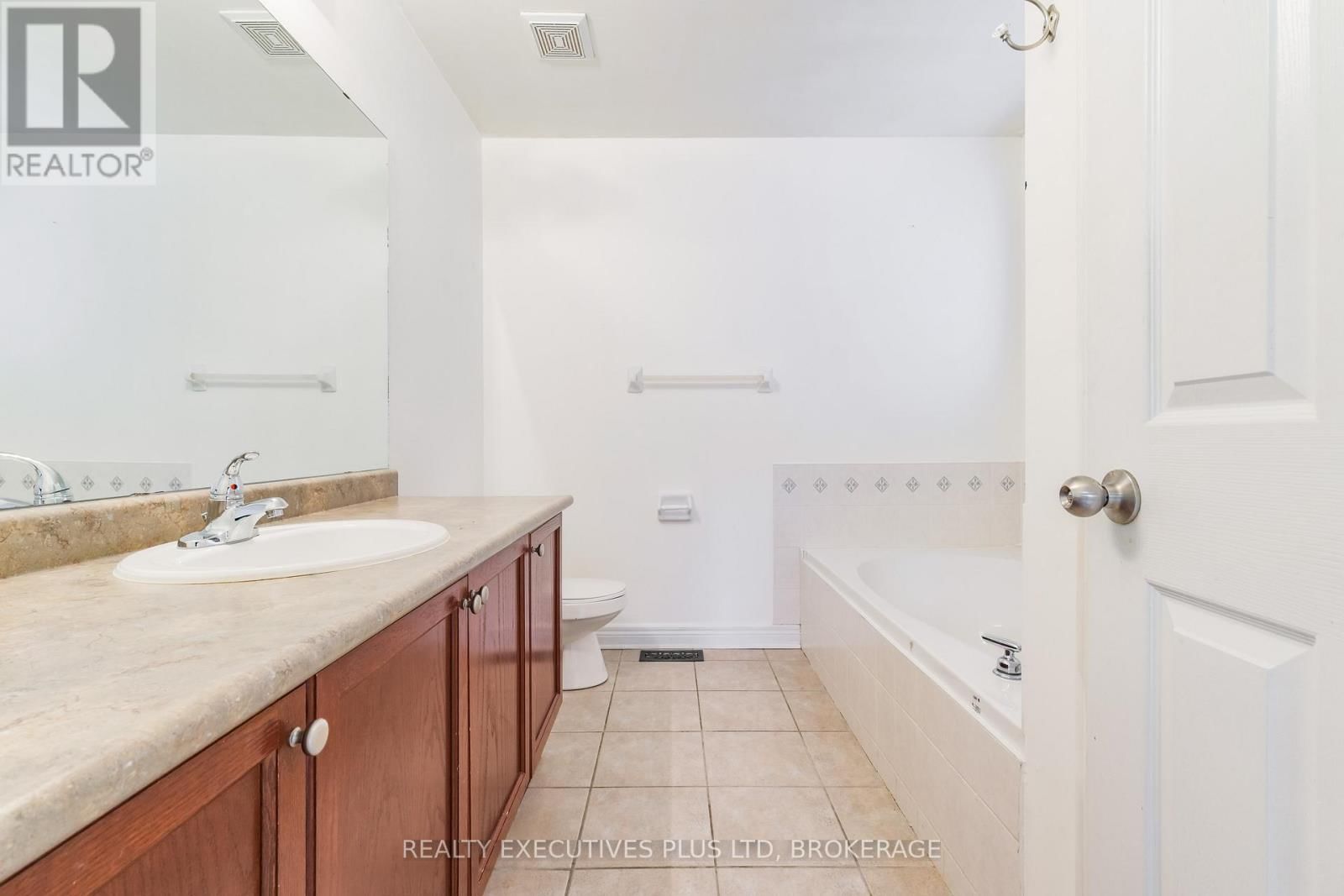 389 WRIGHT CRESCENT Image 21