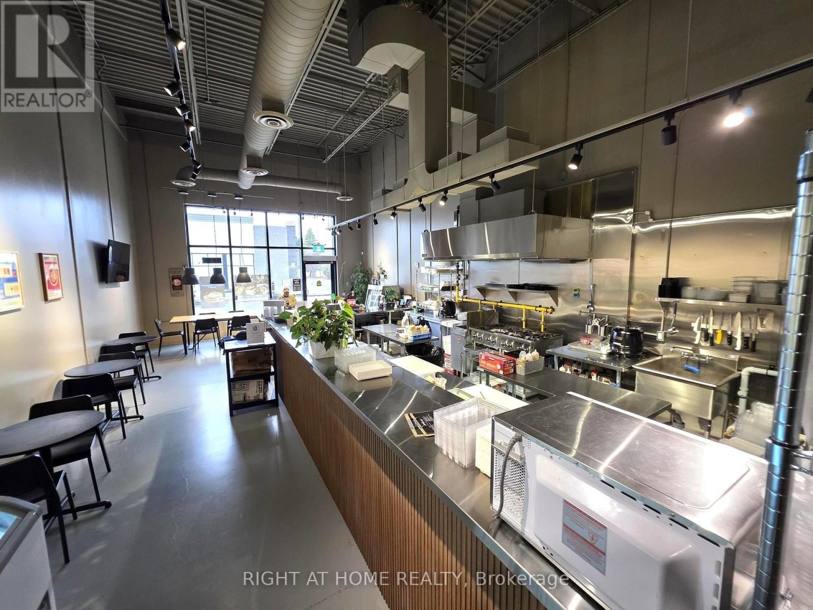 E10 - 1117 MIDLAND AVENUE Image 3