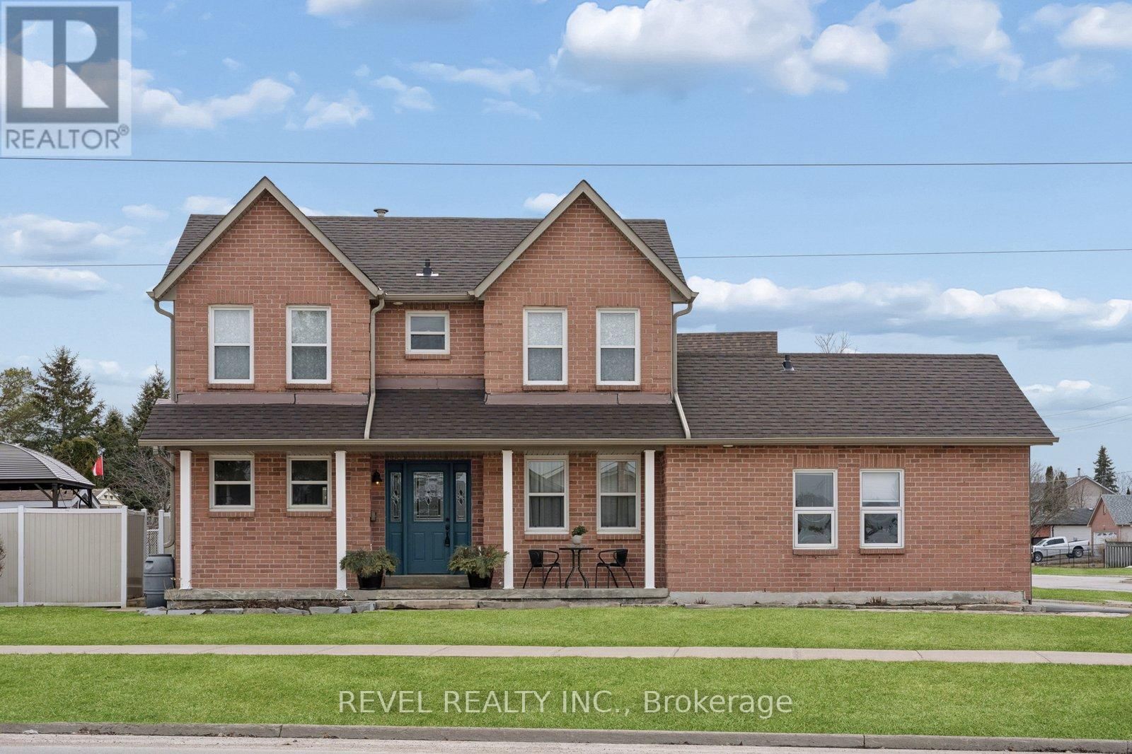 284 VICTORIA AVENUE NORTH Image 1