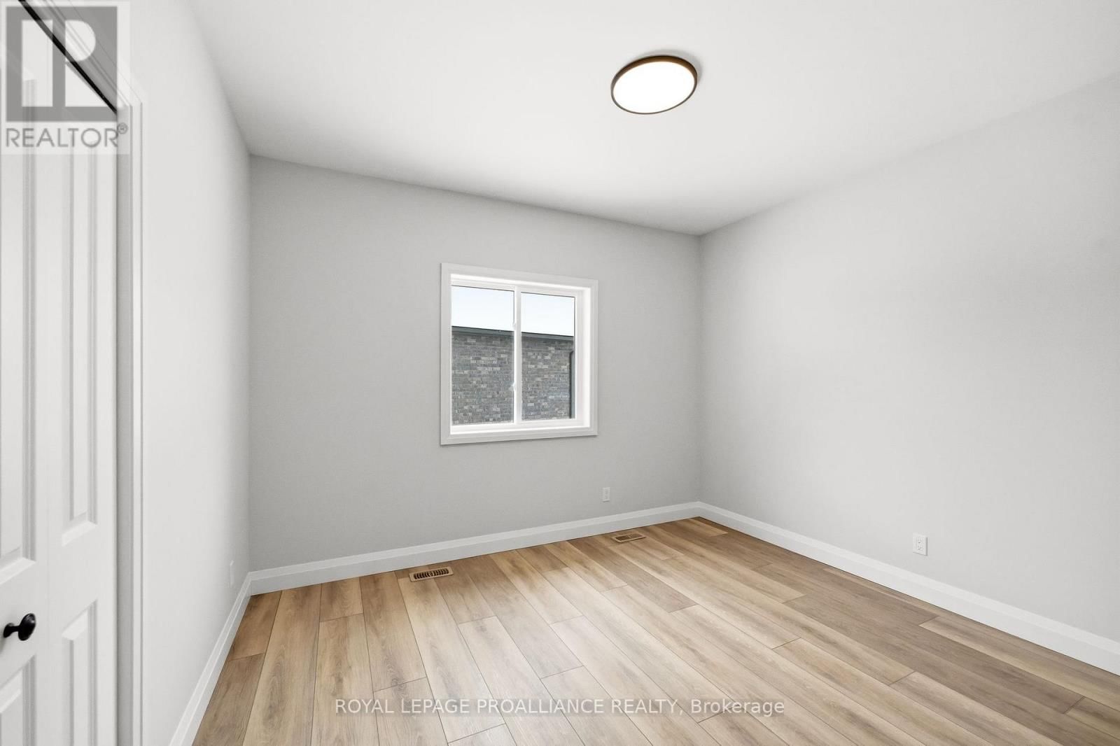 60 RIVERSIDE TRAIL Image 20