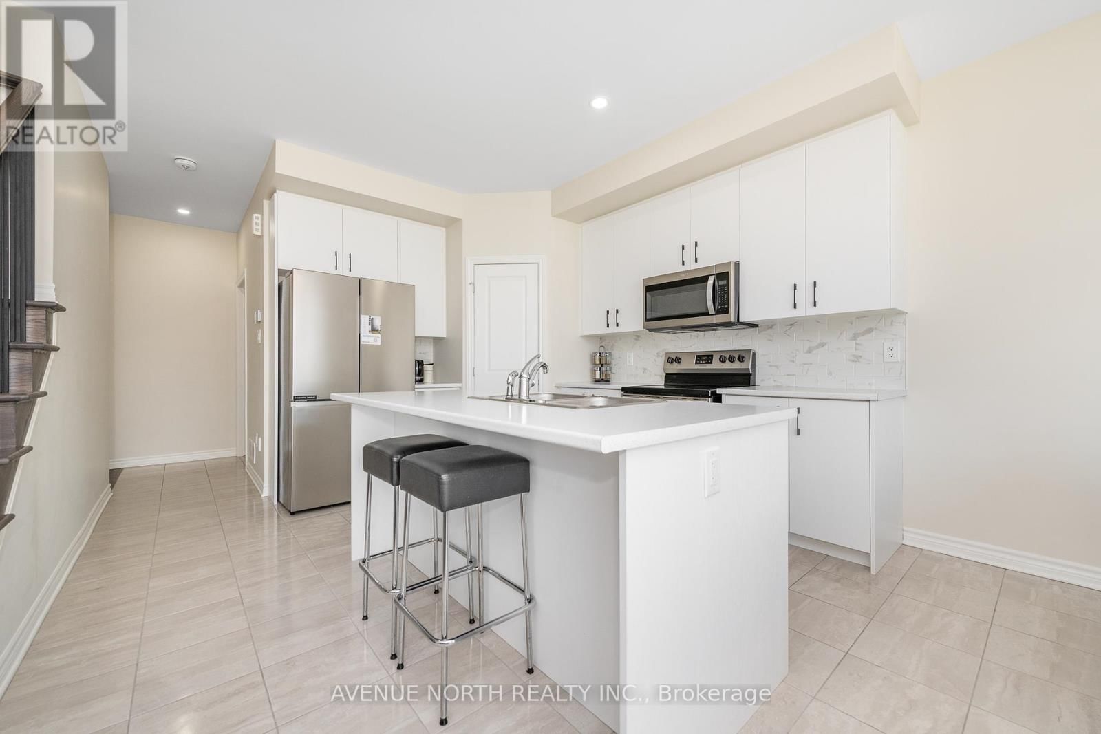 756 NAMUR STREET Image 13