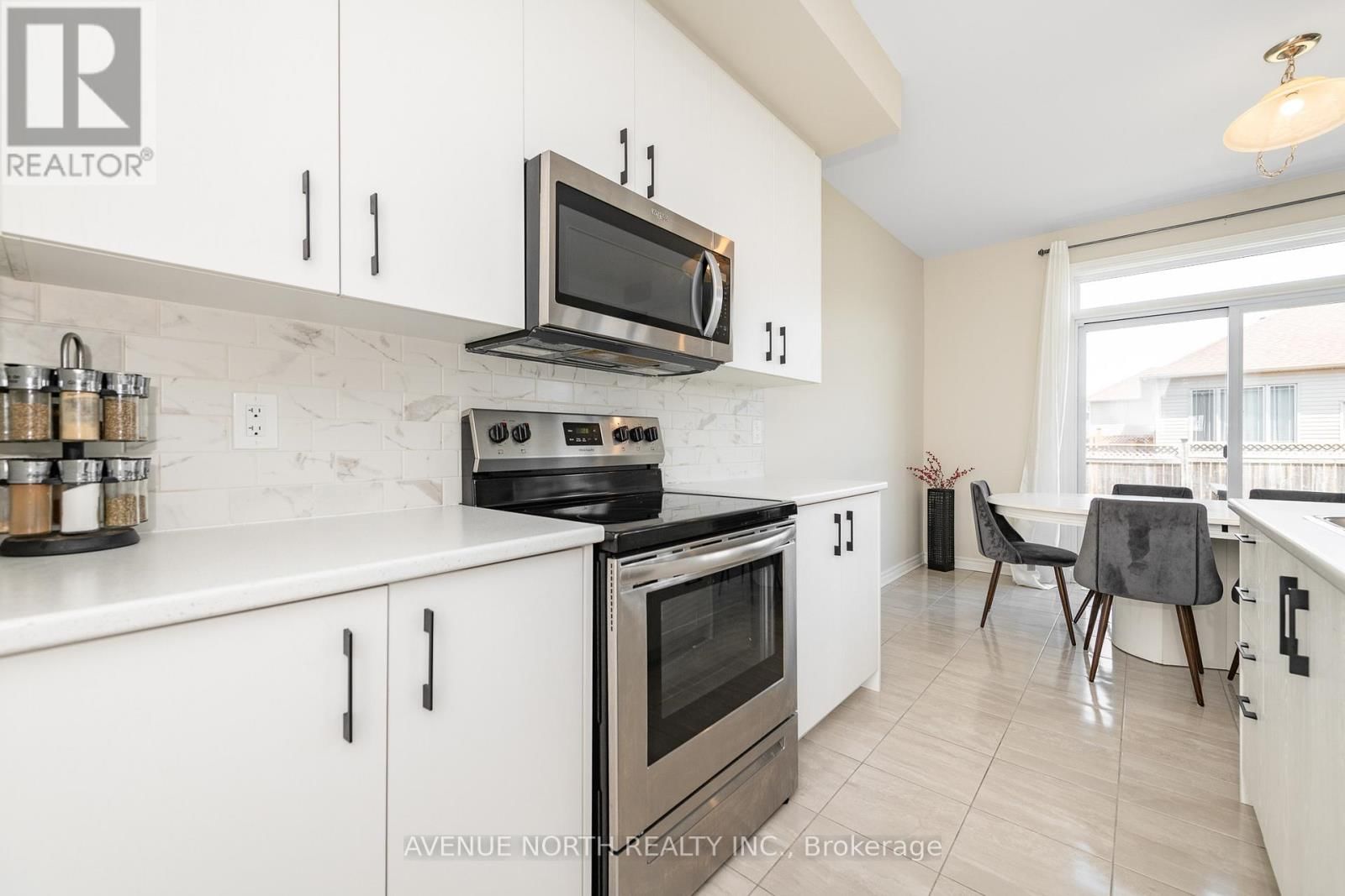 756 NAMUR STREET Image 15