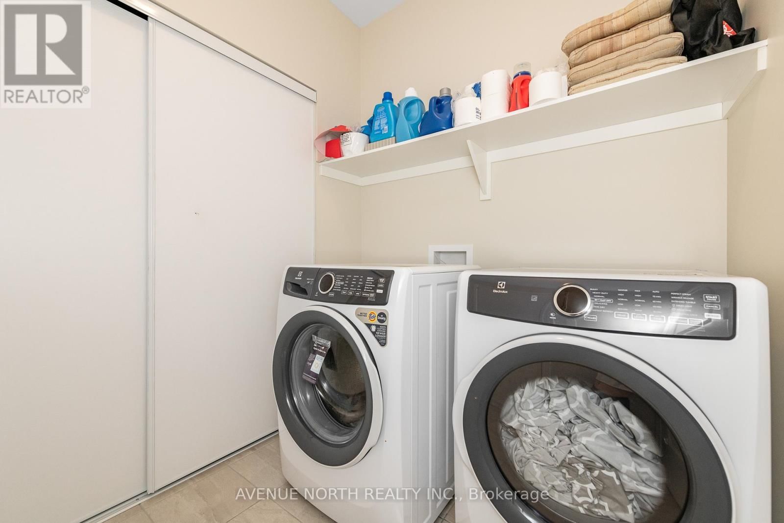 756 NAMUR STREET Image 16