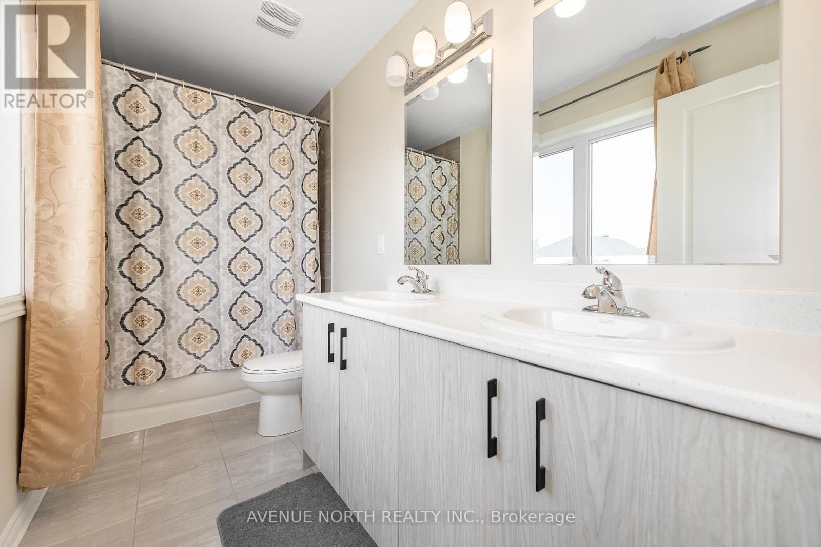 756 NAMUR STREET Image 30