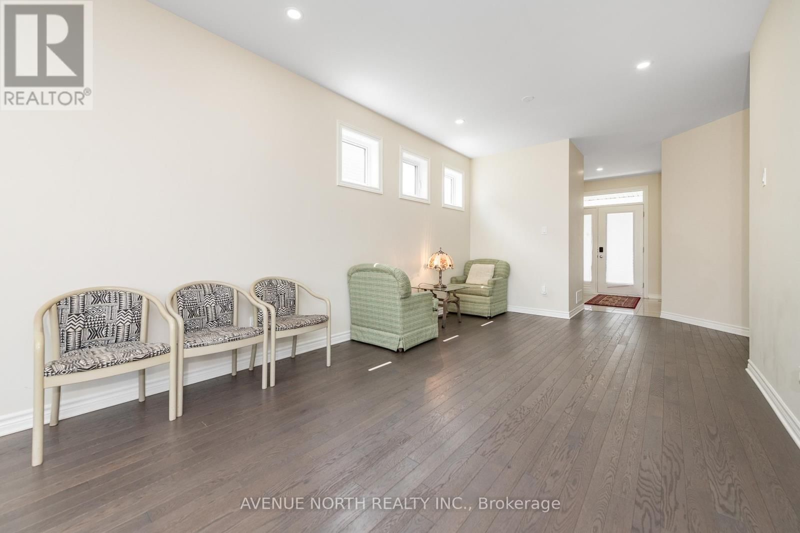 756 NAMUR STREET Image 7