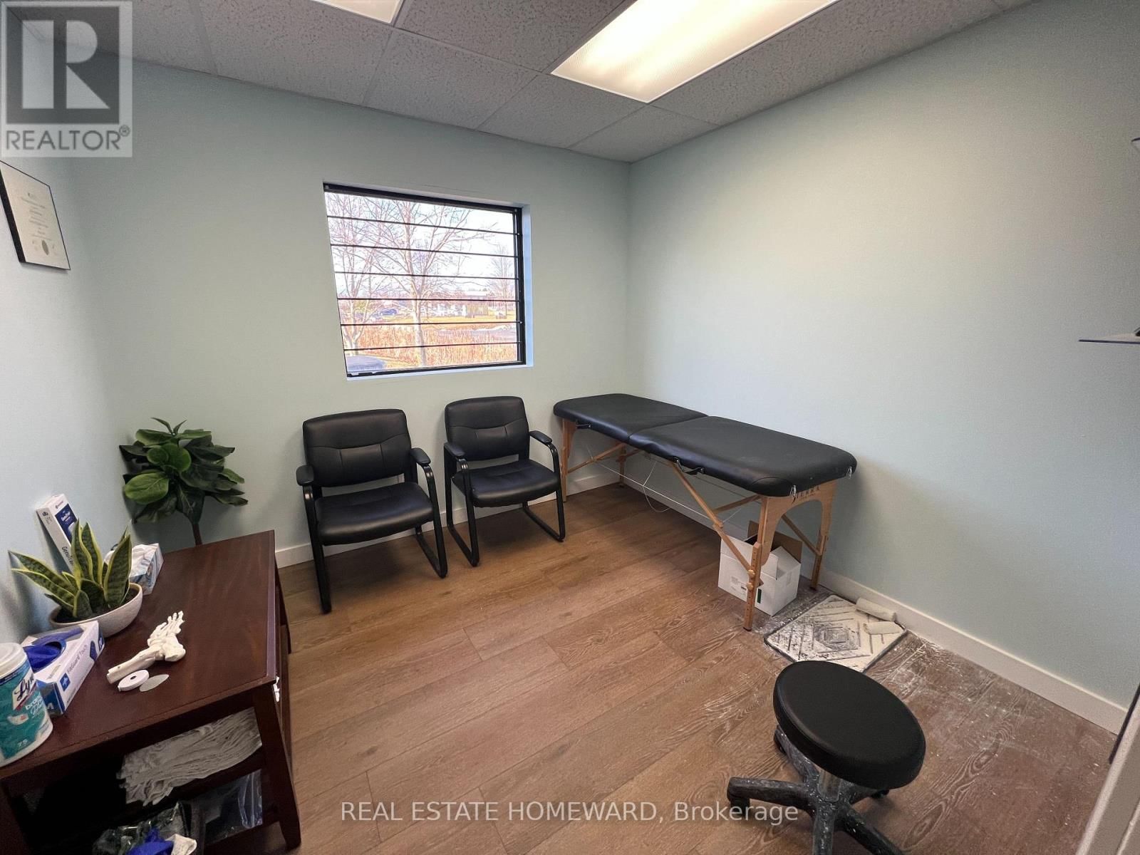 307-307A BRIDGE STREET WEST Image 13