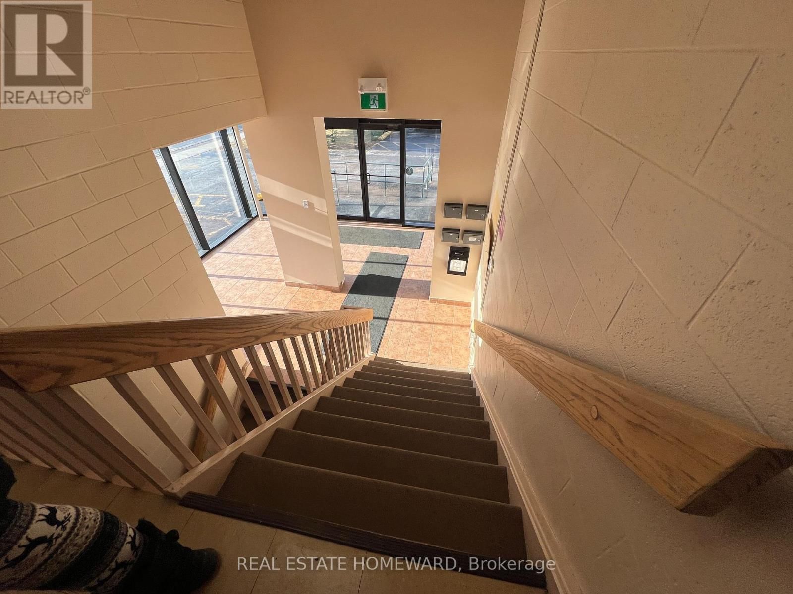 307-307A BRIDGE STREET WEST Image 15