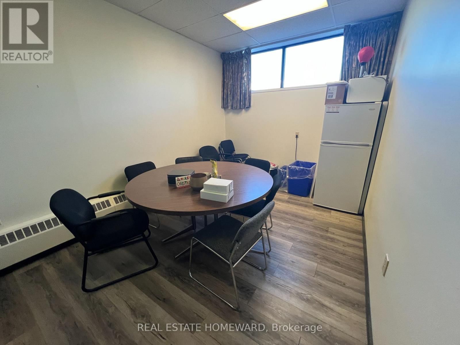 307-307A BRIDGE STREET WEST Image 26