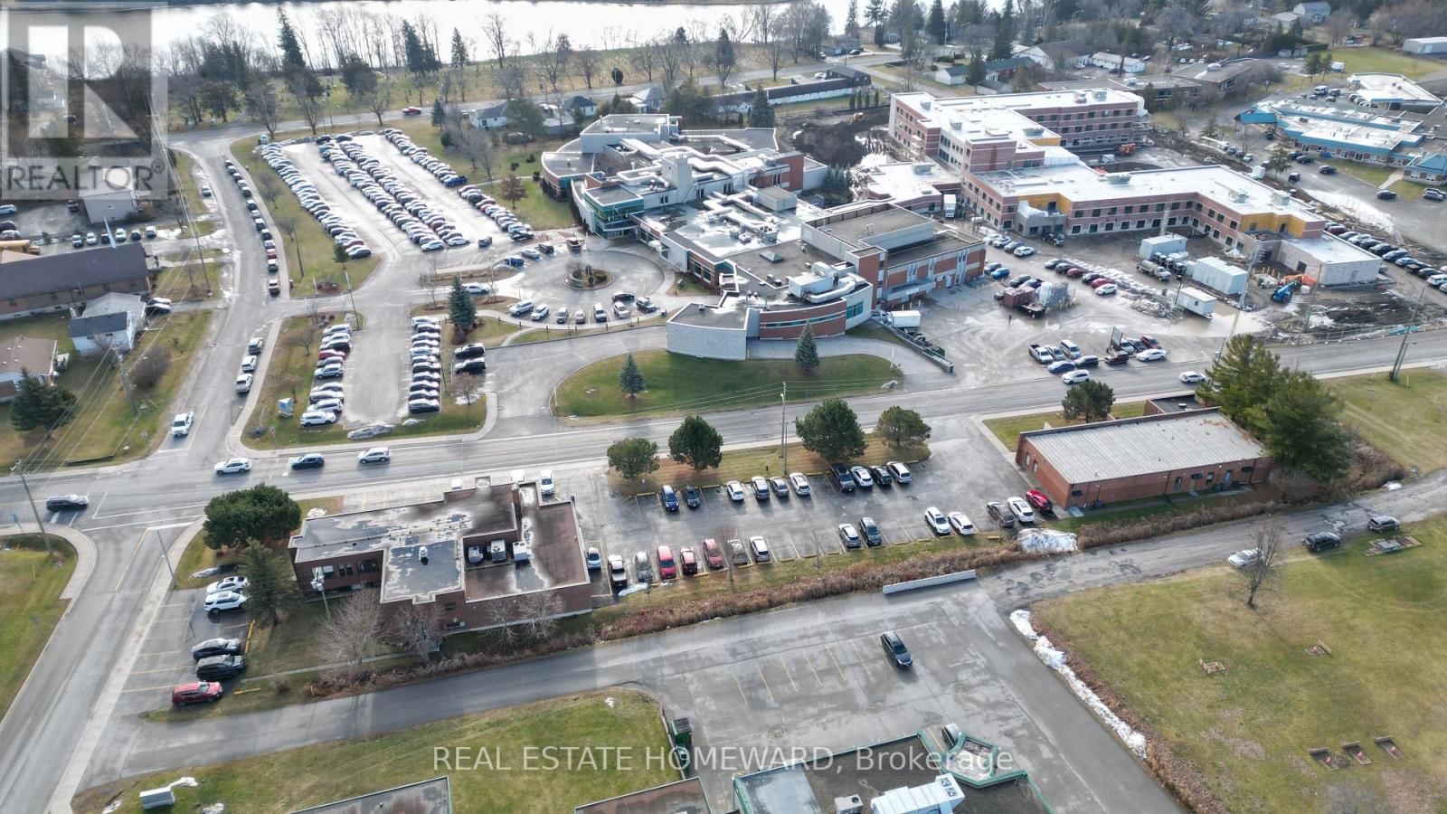 307-307A BRIDGE STREET WEST Image 4