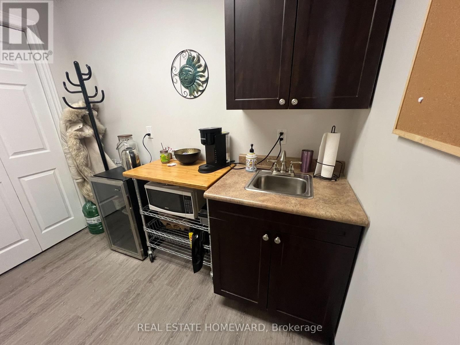 307-307A BRIDGE STREET WEST Image 44