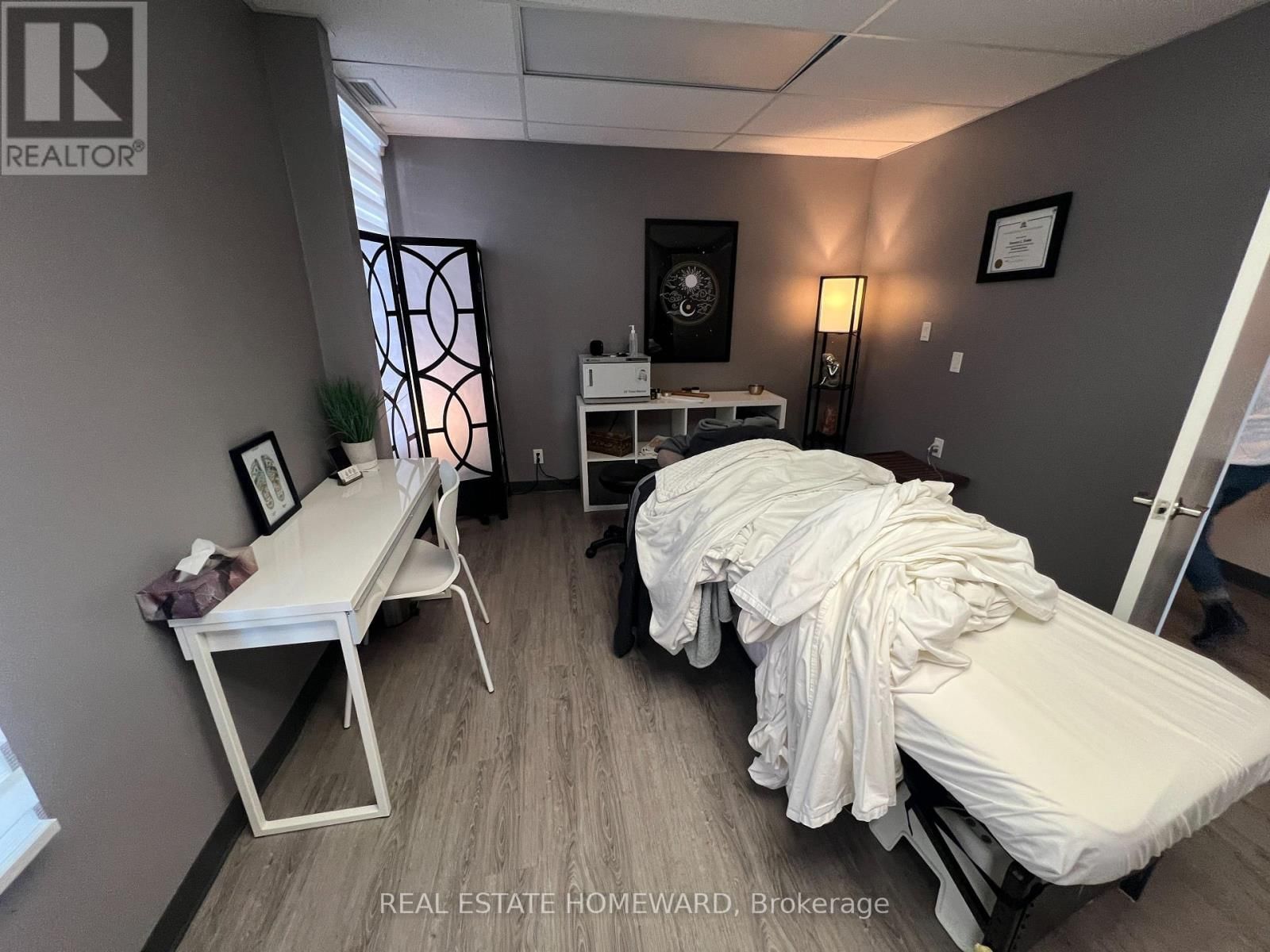 307-307A BRIDGE STREET WEST Image 45