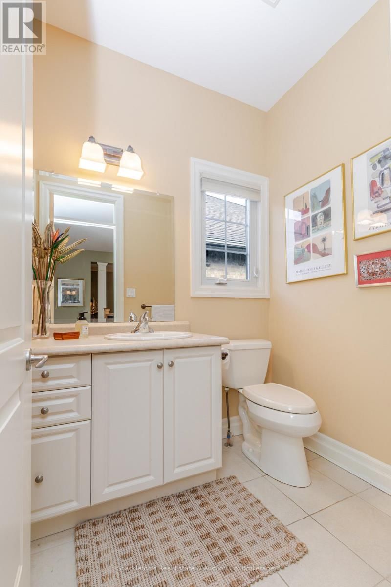 47 NORTH POINTE DRIVE Image 20