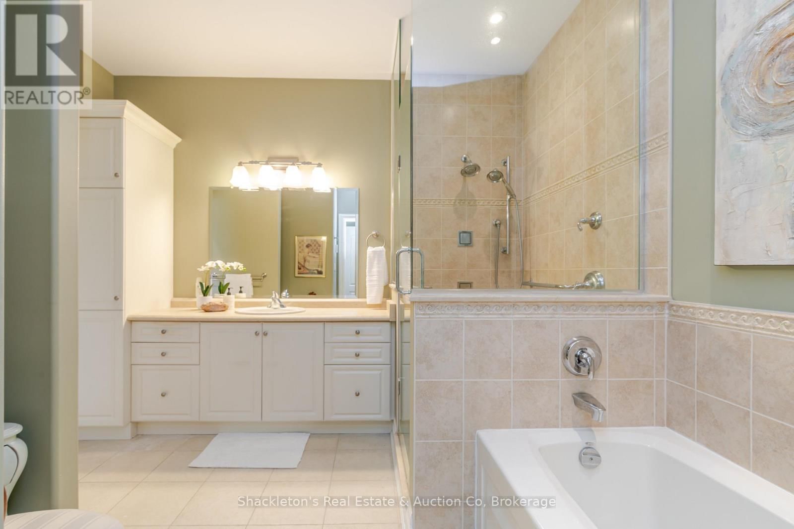 47 NORTH POINTE DRIVE Image 23