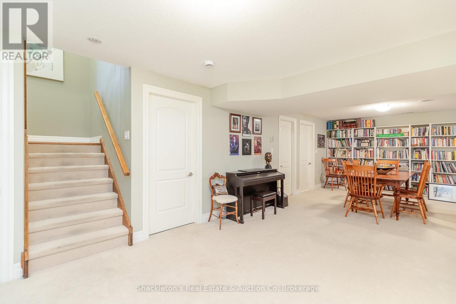 47 NORTH POINTE DRIVE Image 26