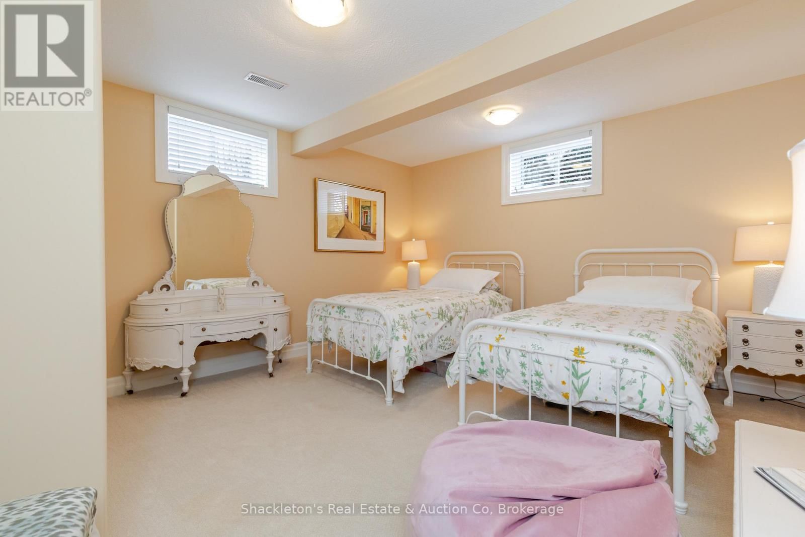 47 NORTH POINTE DRIVE Image 37