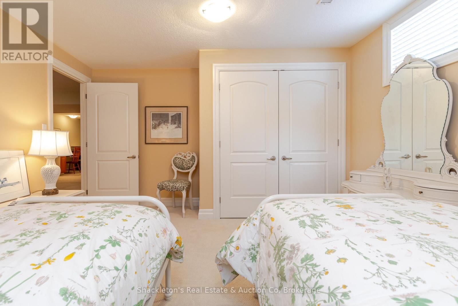 47 NORTH POINTE DRIVE Image 38