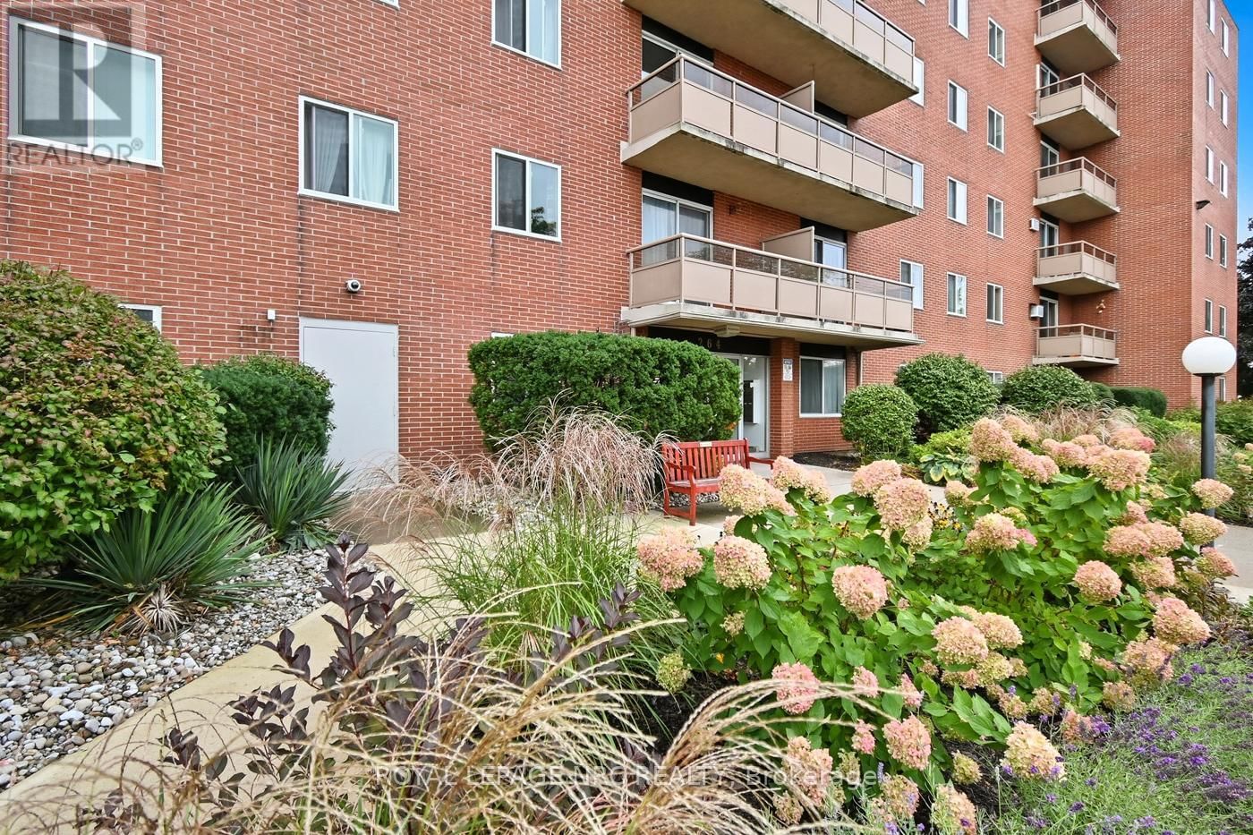 505 - 264 GRANTHAM AVENUE Image 13