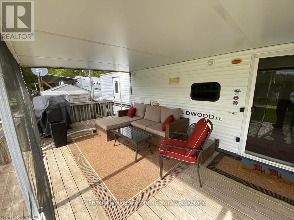 L 9 - 7489 SIDEROAD 5 E Image 18