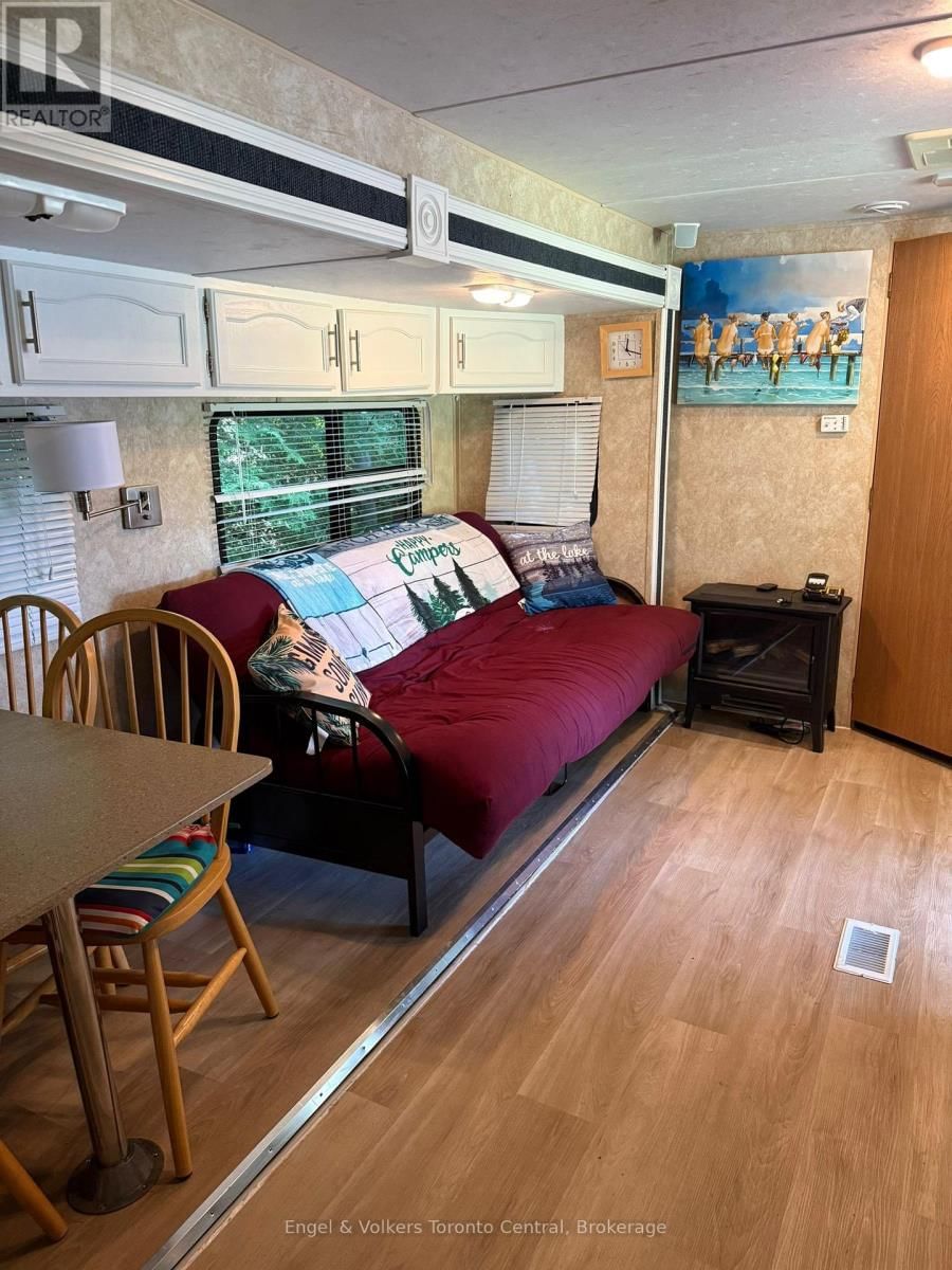 L 9 - 7489 SIDEROAD 5 E Image 8