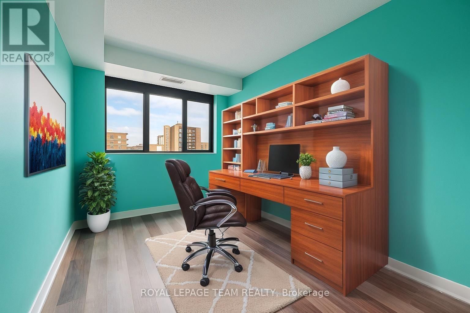 901 - 200 BAY STREET Image 31