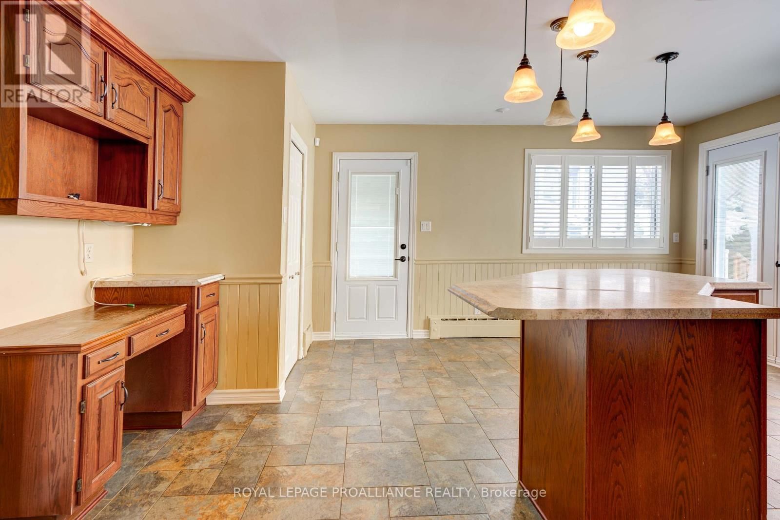 1675 COUNTY RD 2 ROAD WEST Image 13