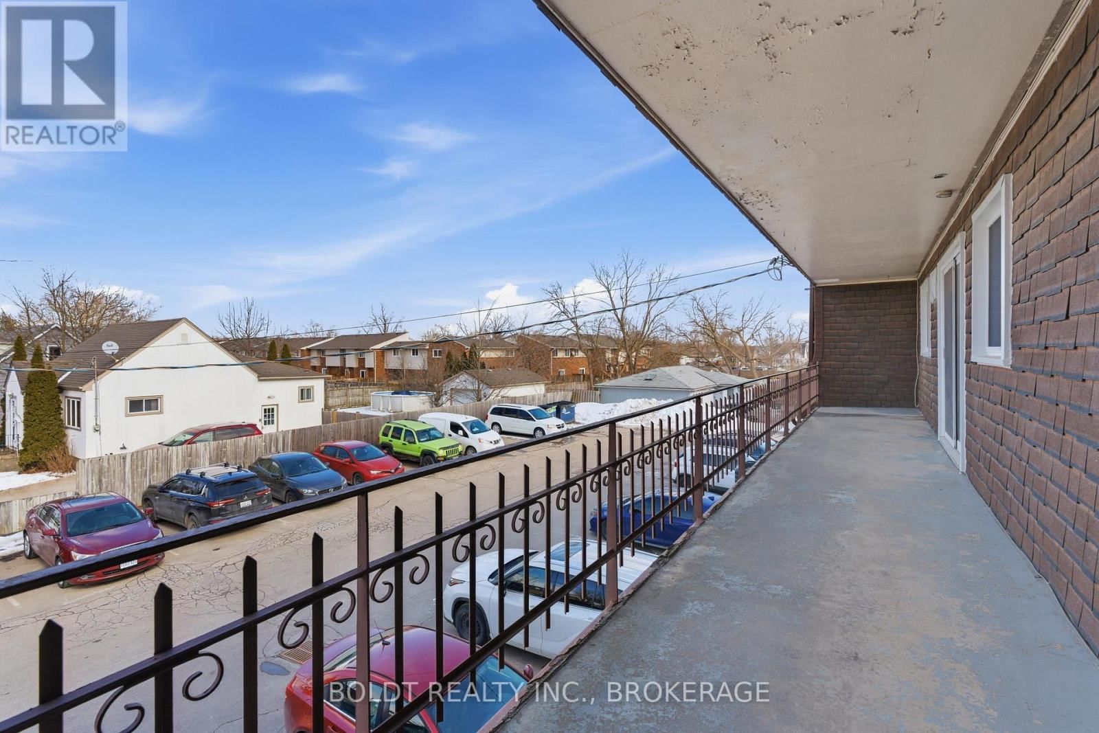 F - 706 MAIN STREET EAST Image 22