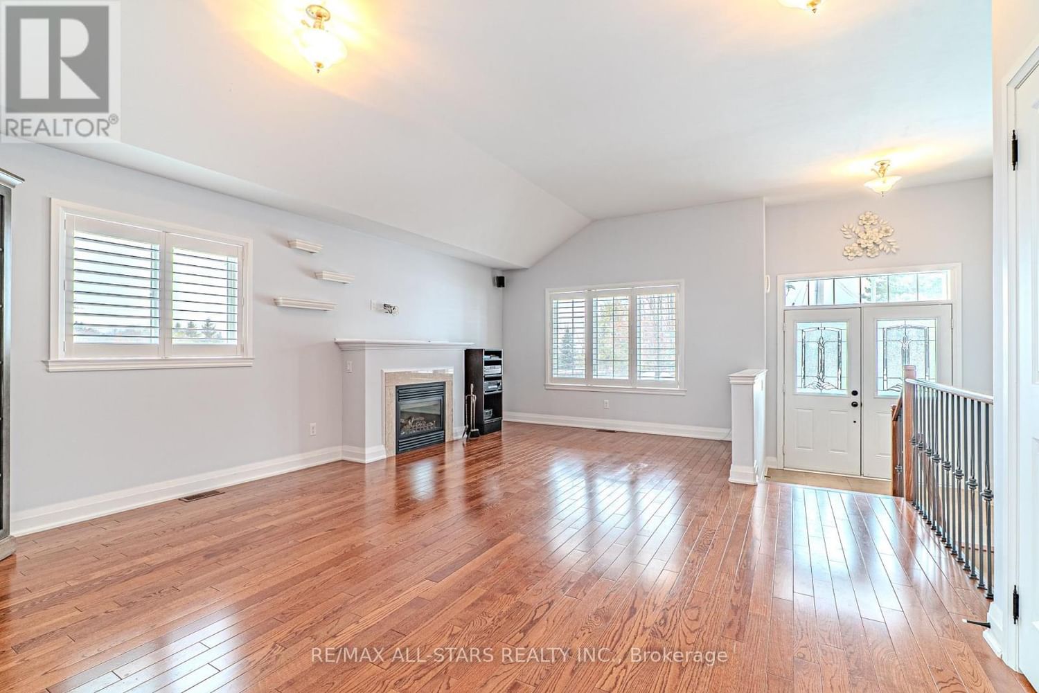 7 PARKSIDE DRIVE Image 10