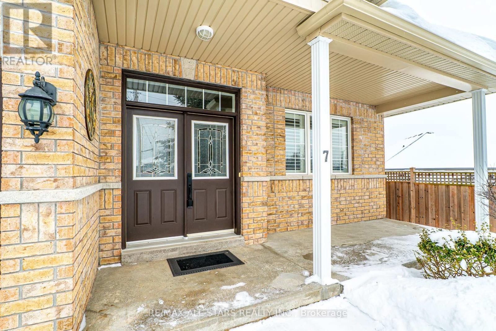 7 PARKSIDE DRIVE Image 39