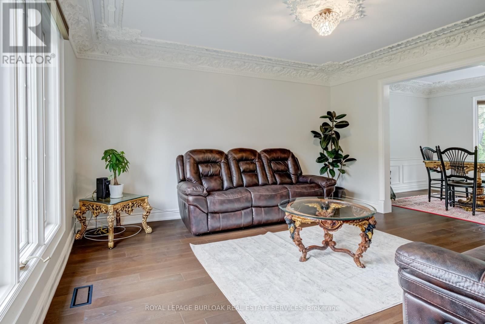 28 STONEGATE DRIVE Image 12