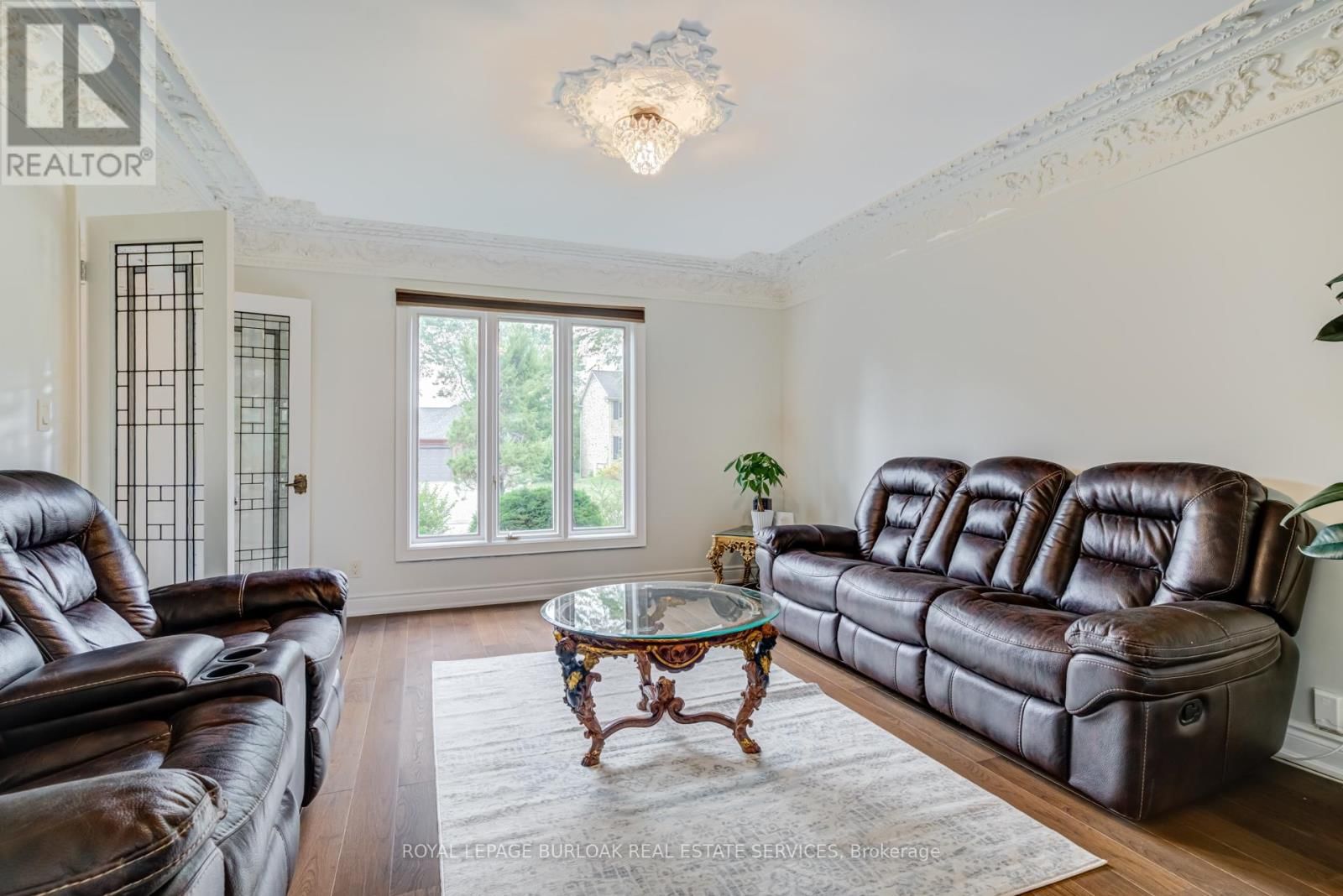 28 STONEGATE DRIVE Image 13