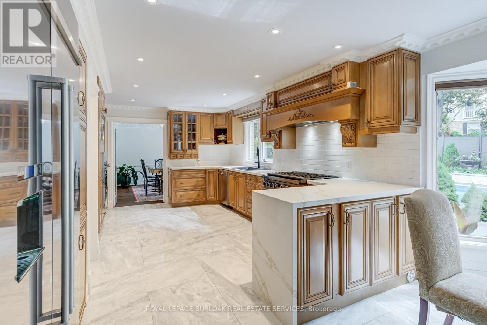 28 STONEGATE DRIVE Image 16