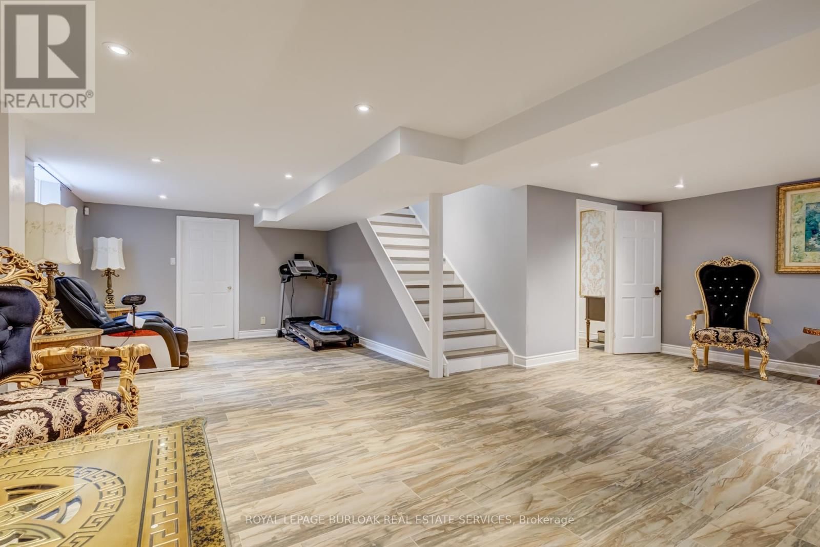 28 STONEGATE DRIVE Image 38