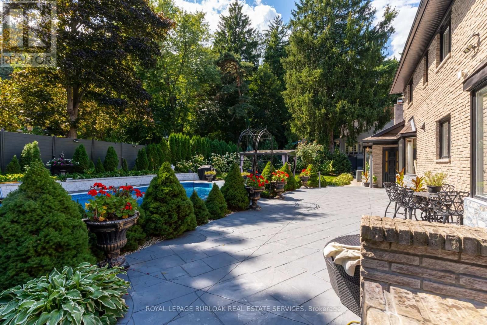 28 STONEGATE DRIVE Image 41