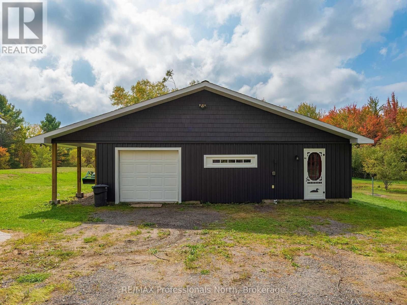 1110 SEDGWICK ROAD Image 24