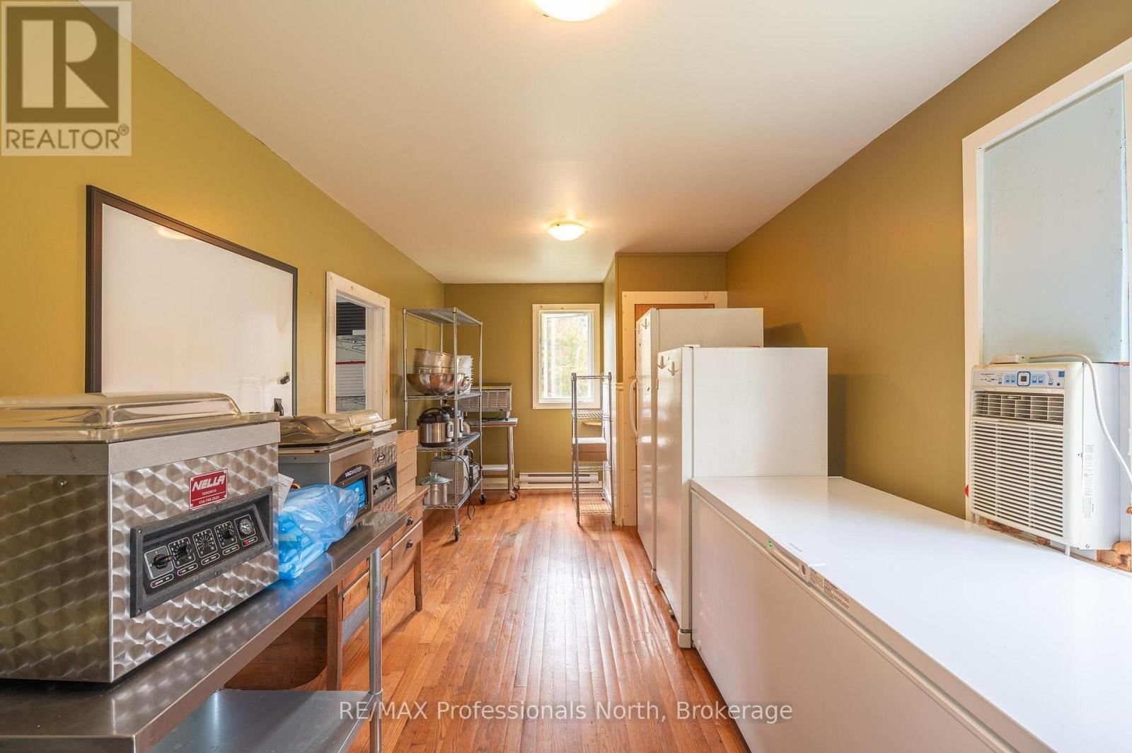 1110 SEDGWICK ROAD Image 26