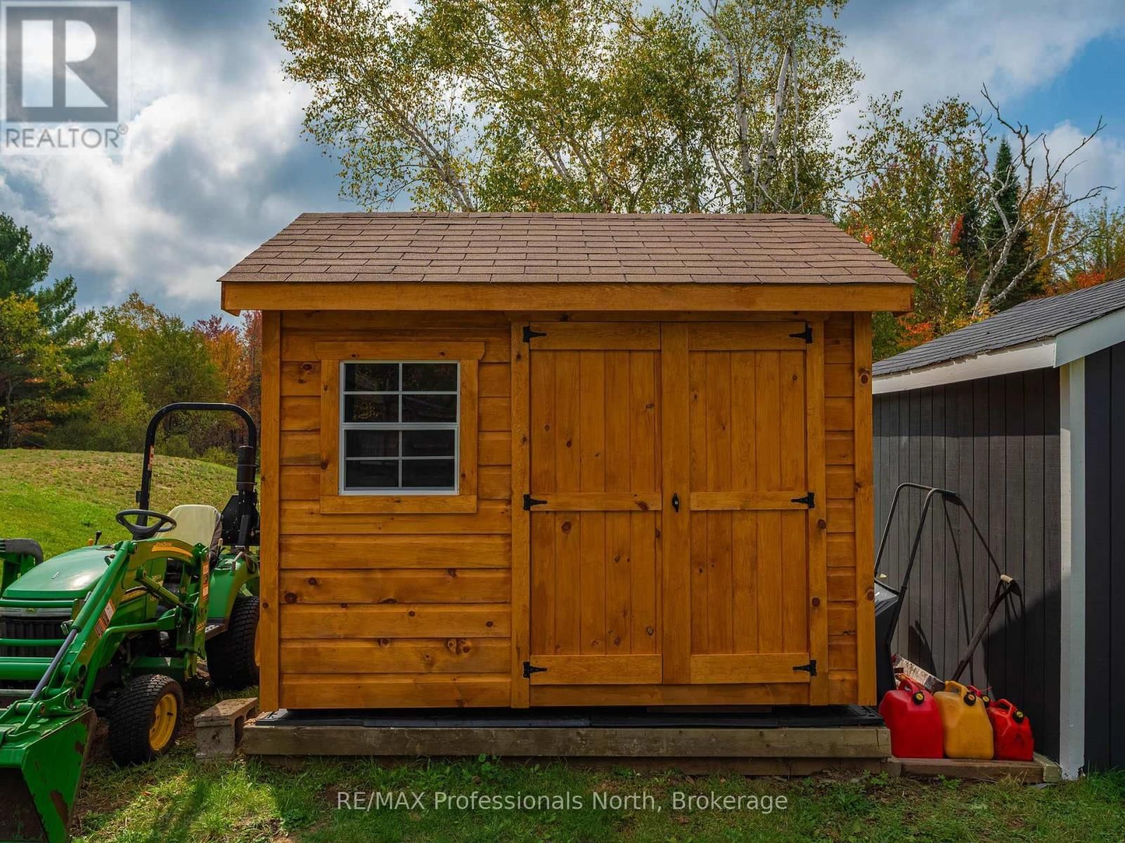 1110 SEDGWICK ROAD Image 33