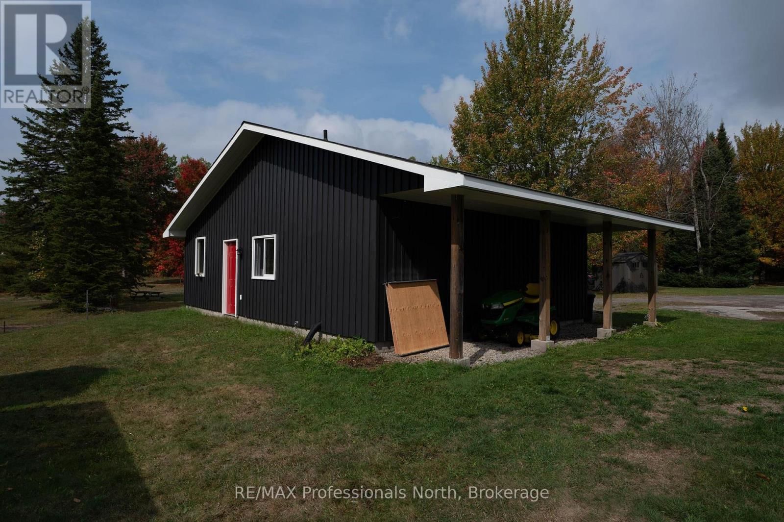 1110 SEDGWICK ROAD Image 36