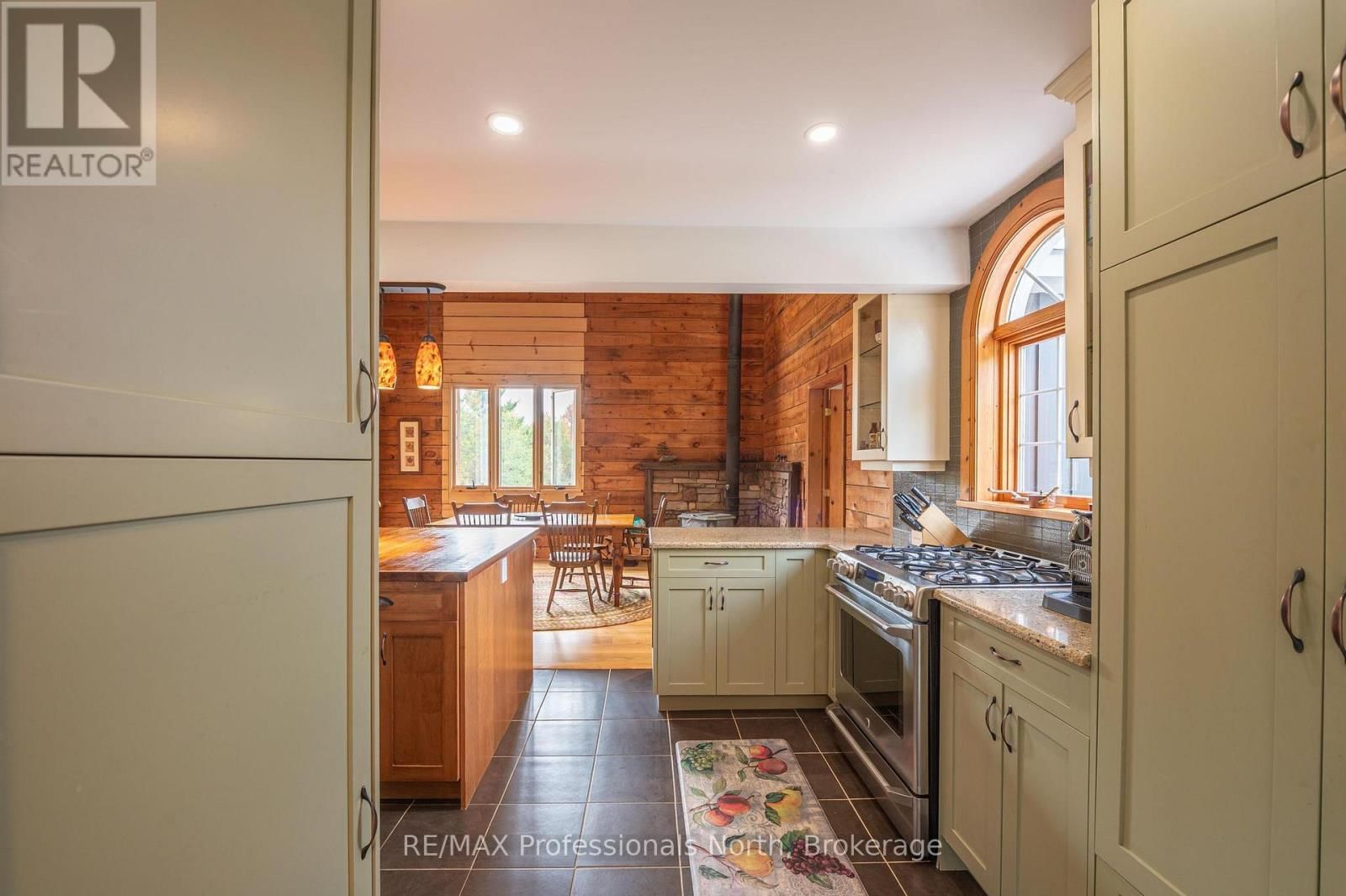 1110 SEDGWICK ROAD Image 7