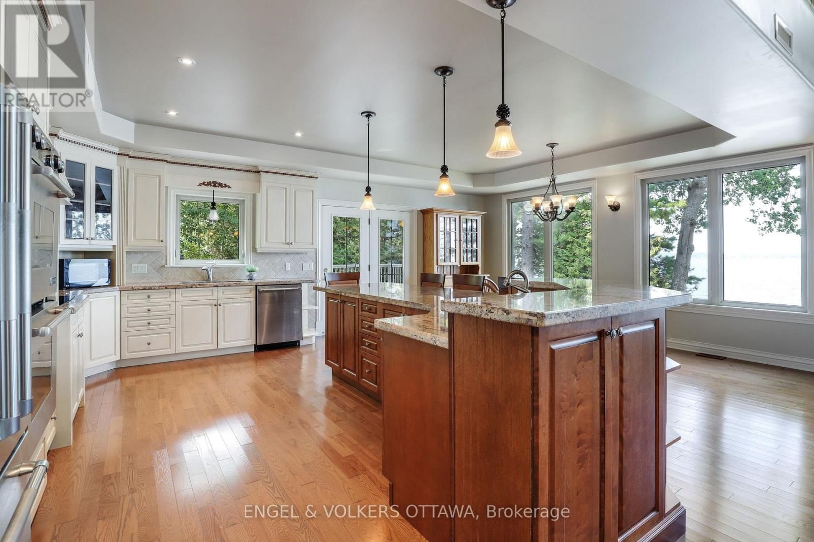 146 BECK'S SHORE ROAD Image 13