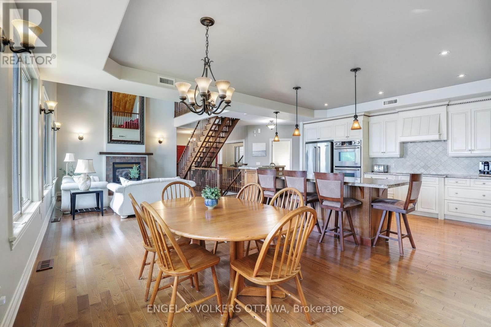 146 BECK'S SHORE ROAD Image 15