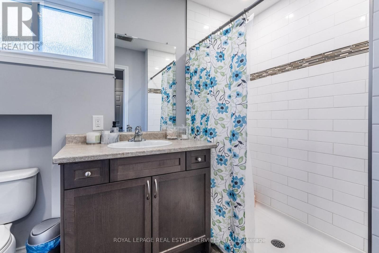 19 SOUTHGLEN ROAD Image 26