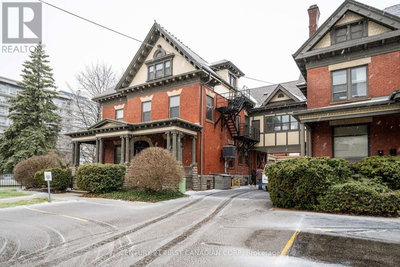 Commercial for Rent in Ontario