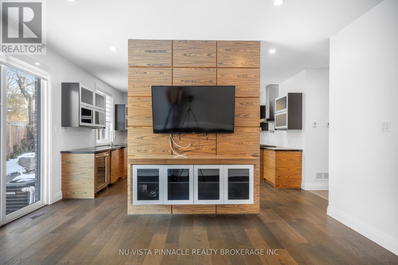 16 - 433 HYDE PARK ROAD Image 13