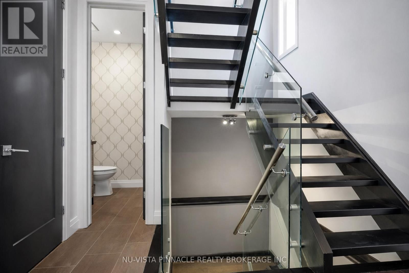 16 - 433 HYDE PARK ROAD Image 14