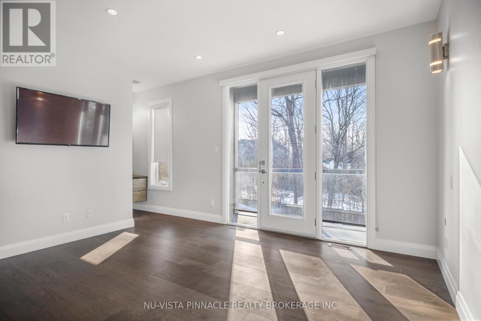 16 - 433 HYDE PARK ROAD Image 17