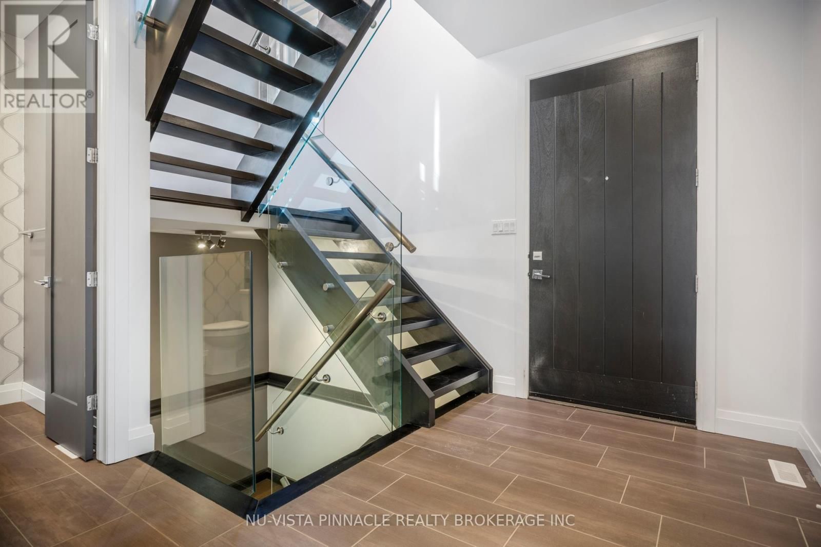 16 - 433 HYDE PARK ROAD Image 4