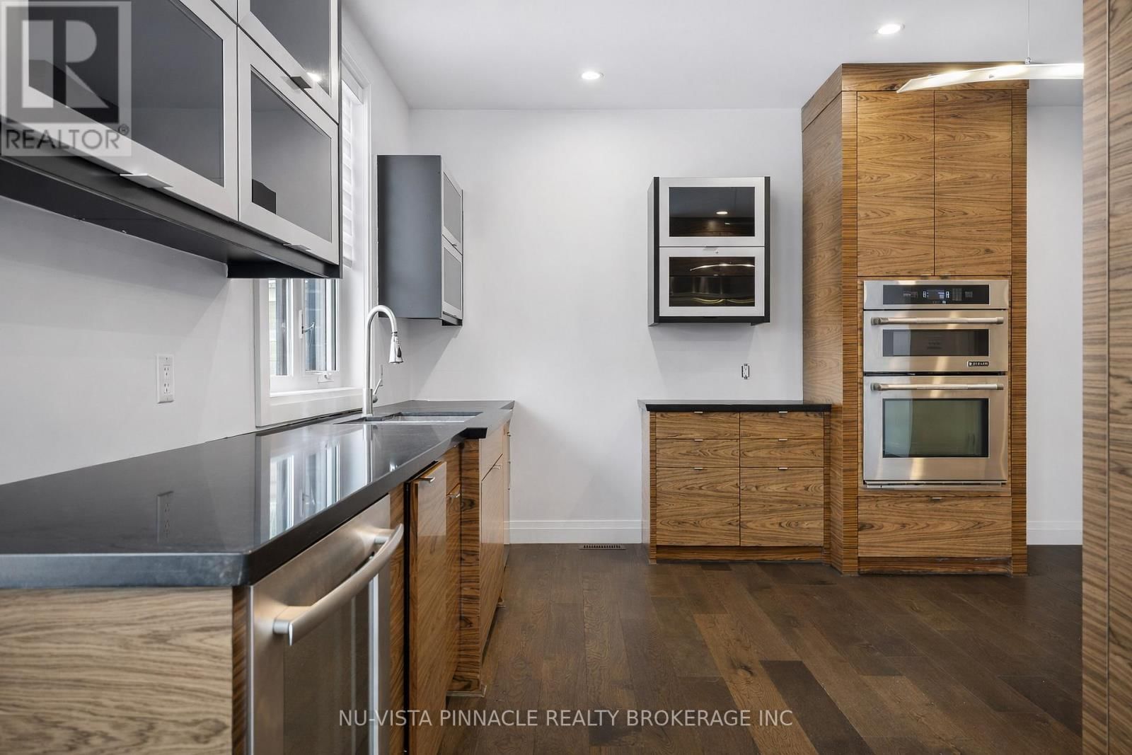 16 - 433 HYDE PARK ROAD Image 7